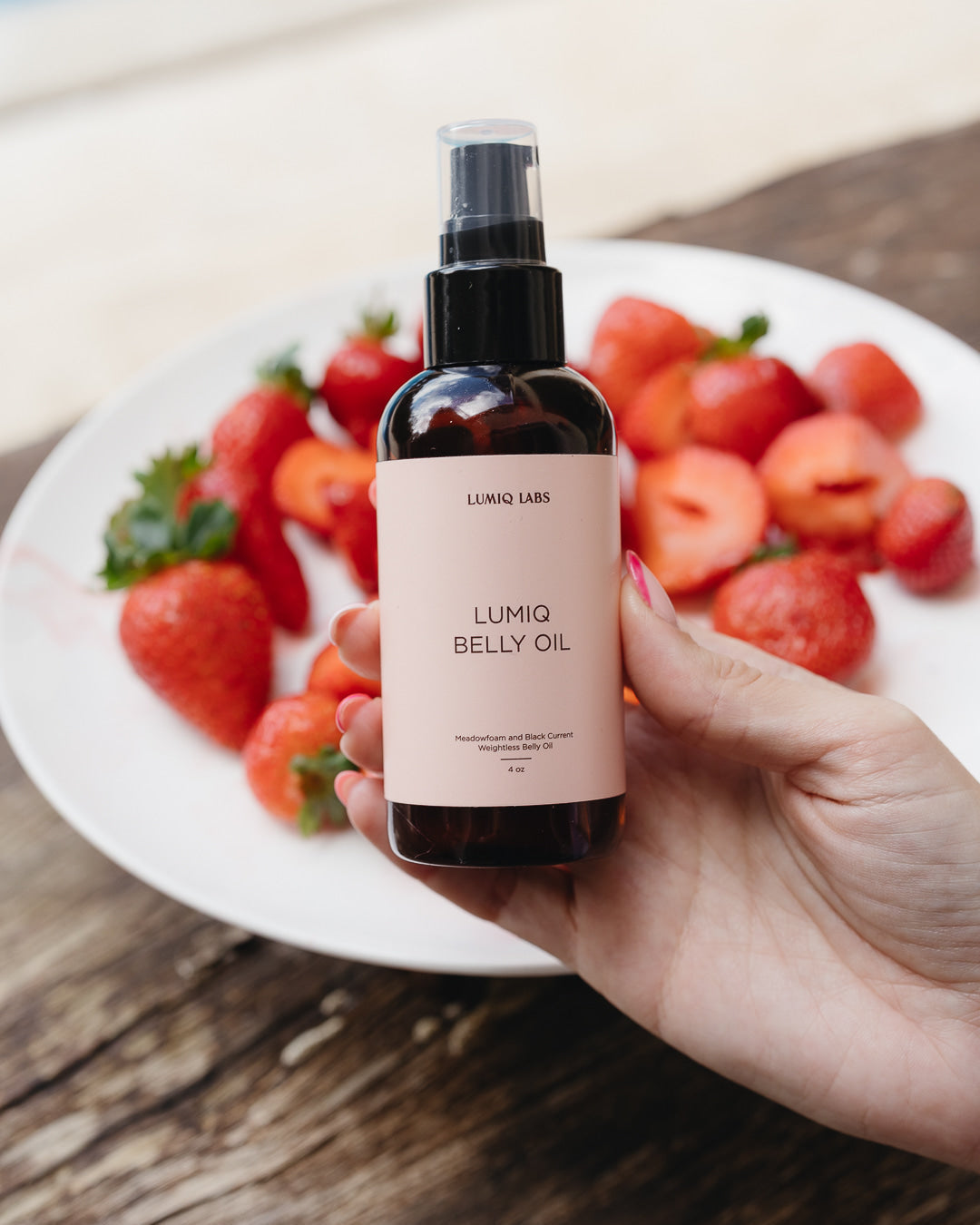 Body Glaze Oil Lumiq Belly Oil lifestyle 1