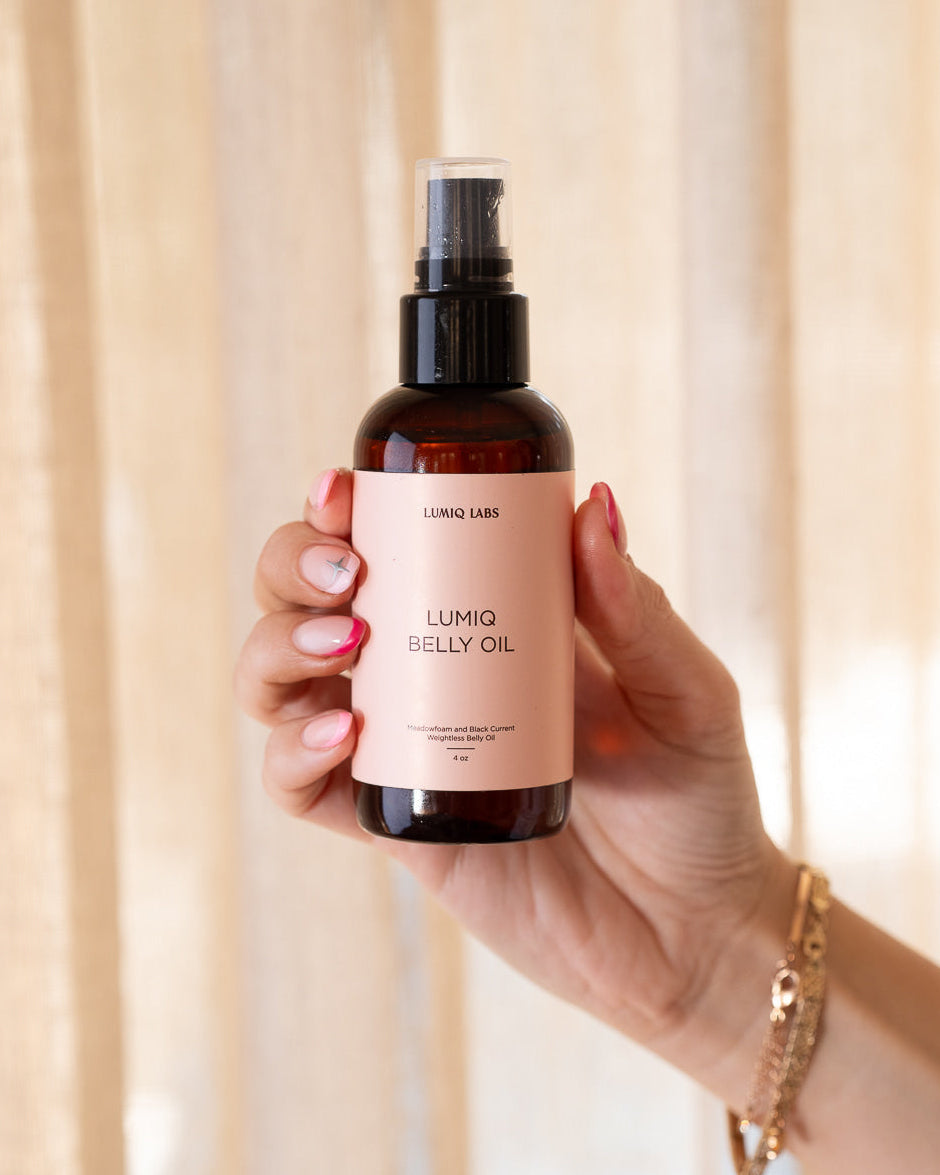 The Cellulite Kit Body Glaze Oil bottle lifestyle